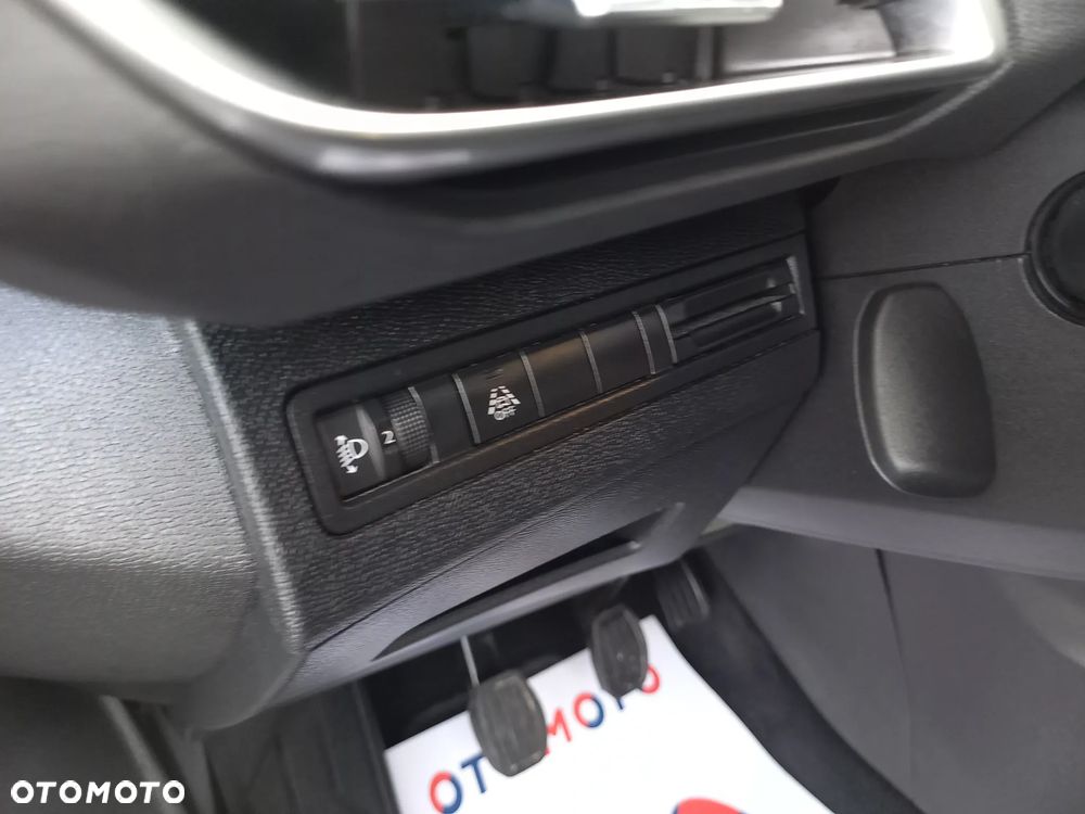 Peugeot 3008 BlueHDi 130 Stop & Start Active Business-Paket - 38