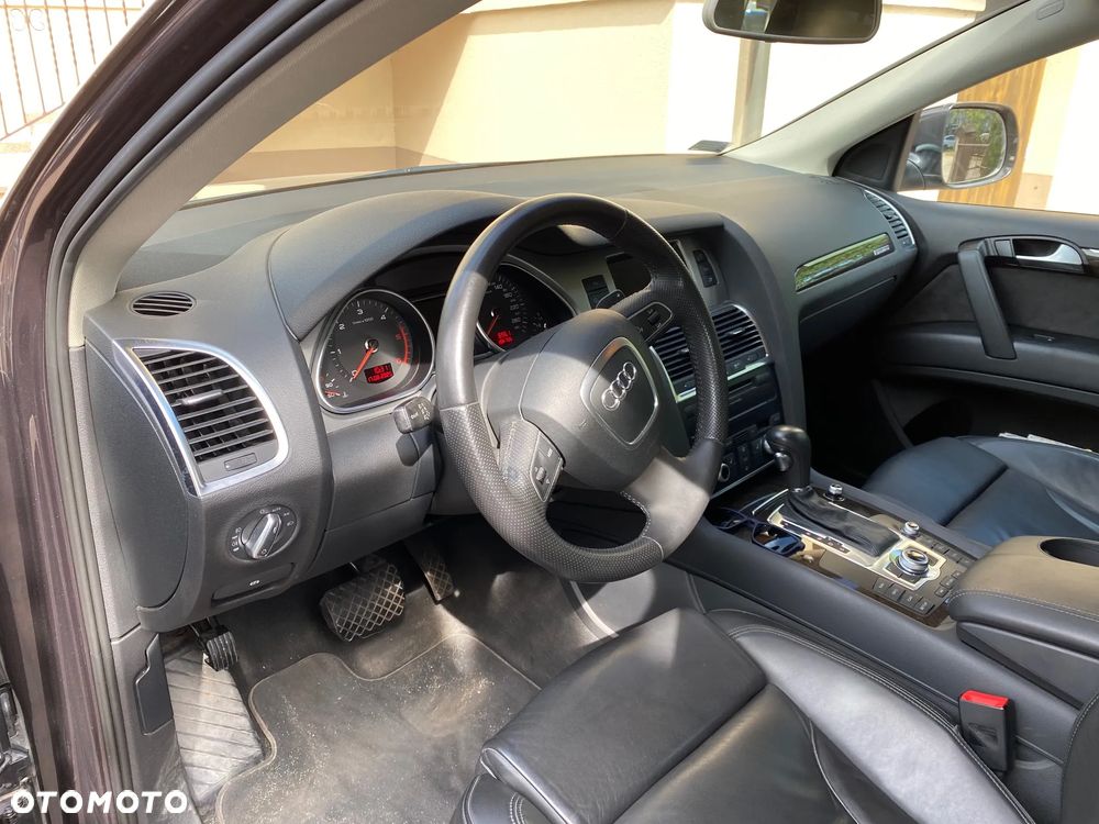 Audi Q7 - 8