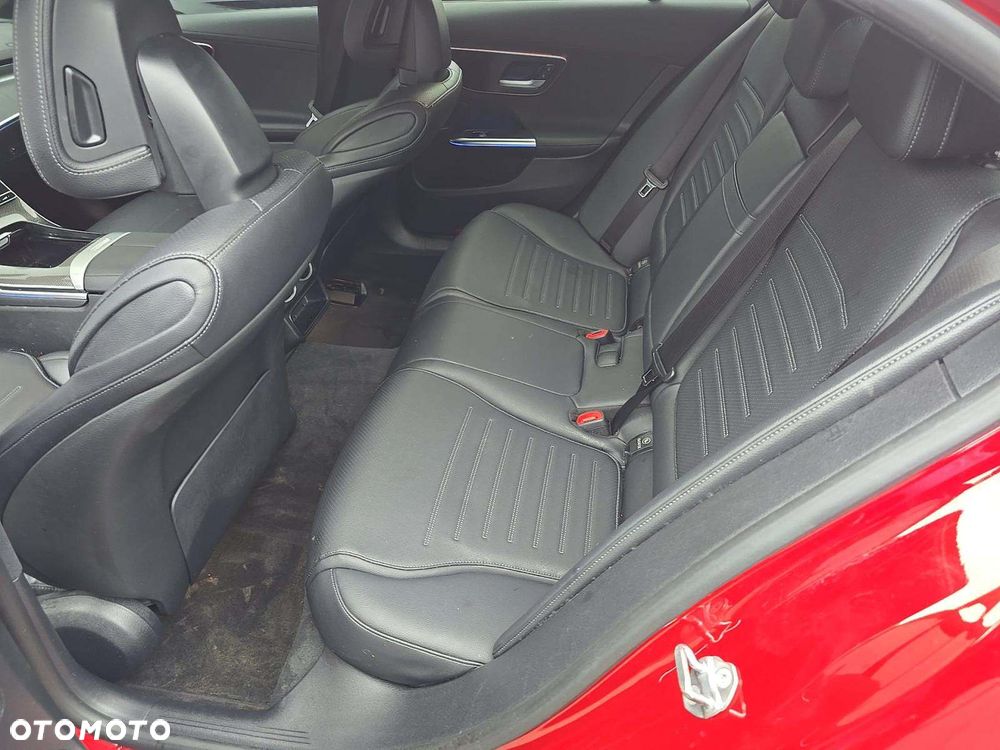 Mercedes-Benz Klasa C 300 4Matic 9G-TRONIC AMG Line - 8