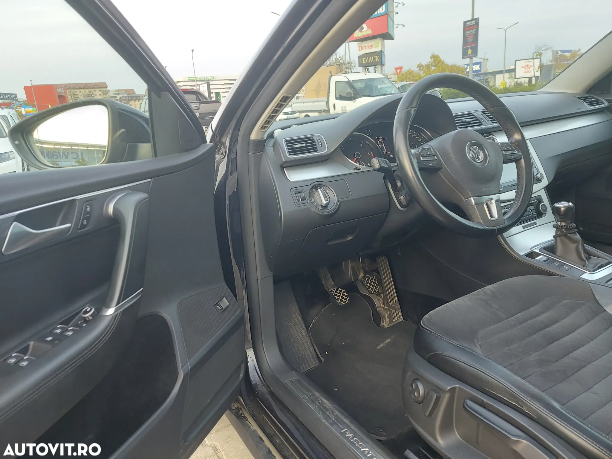 Volkswagen Passat 2.0 TDI Highline - 23