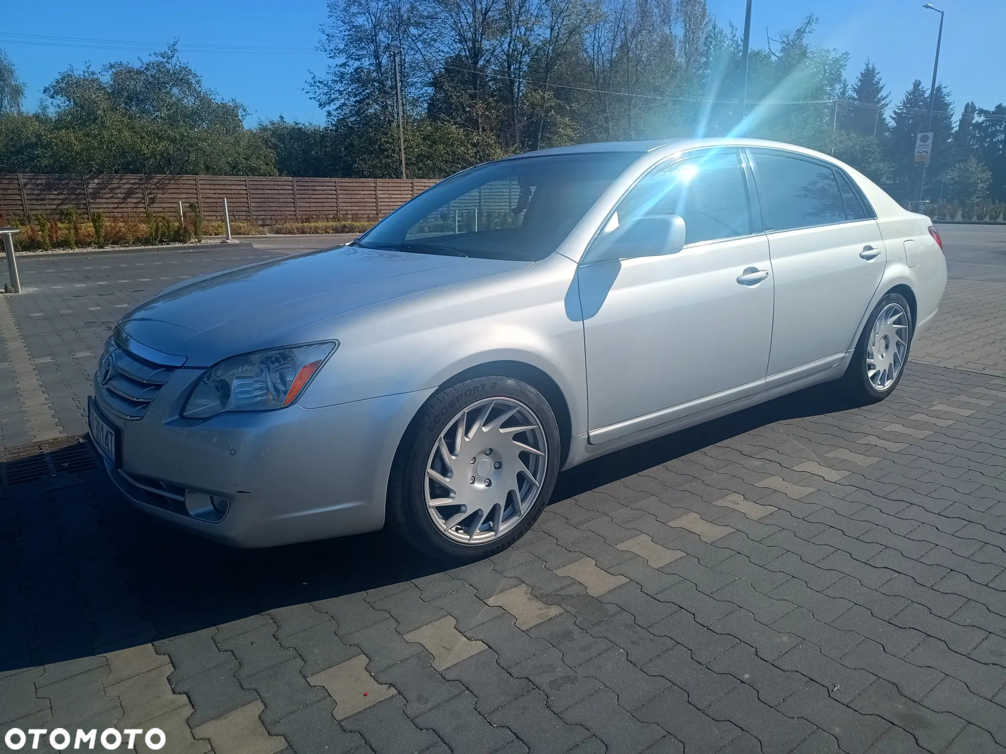 Toyota Avalon - 2