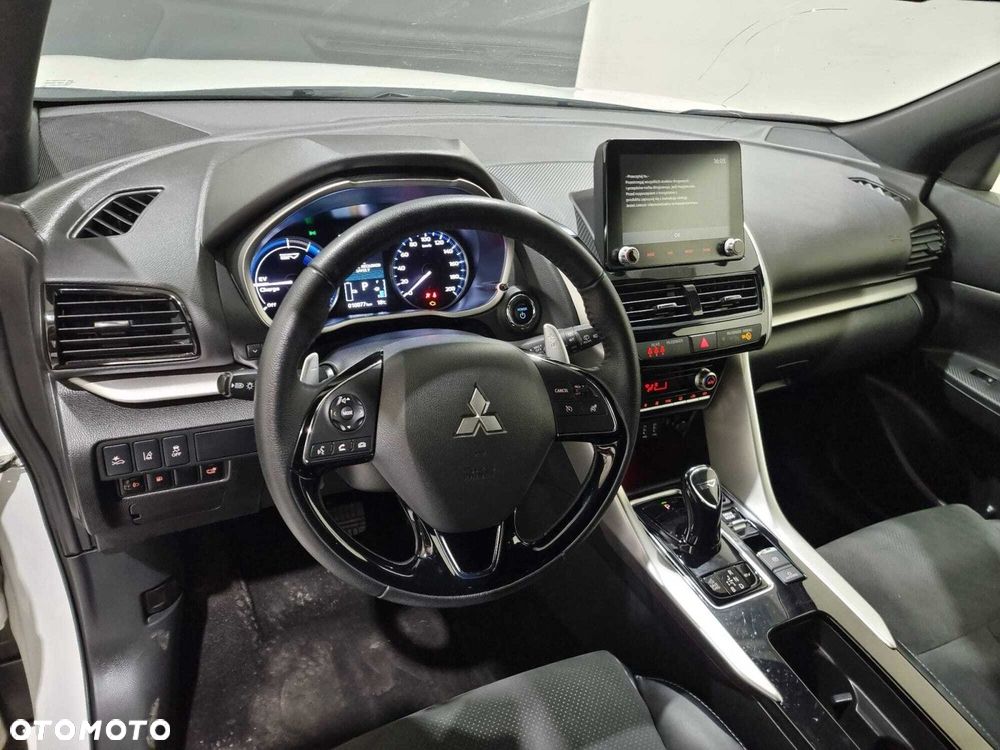 Mitsubishi Eclipse Cross - 21