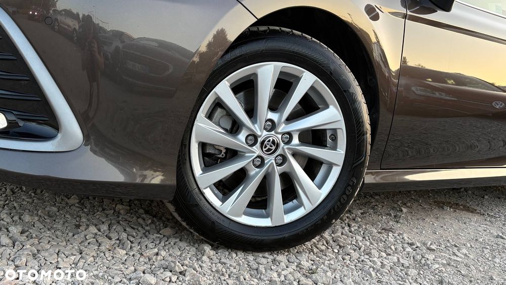 Toyota Camry 2.5 Hybrid Comfort CVT - 13