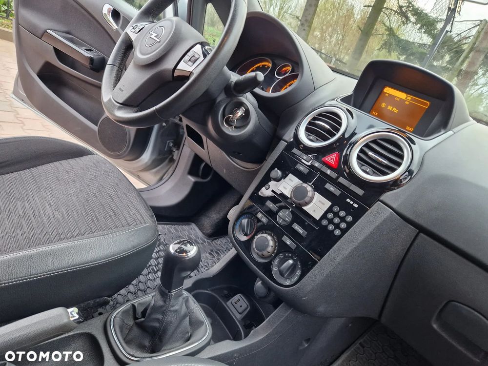 Opel Corsa 1.2 16V Enjoy - 29