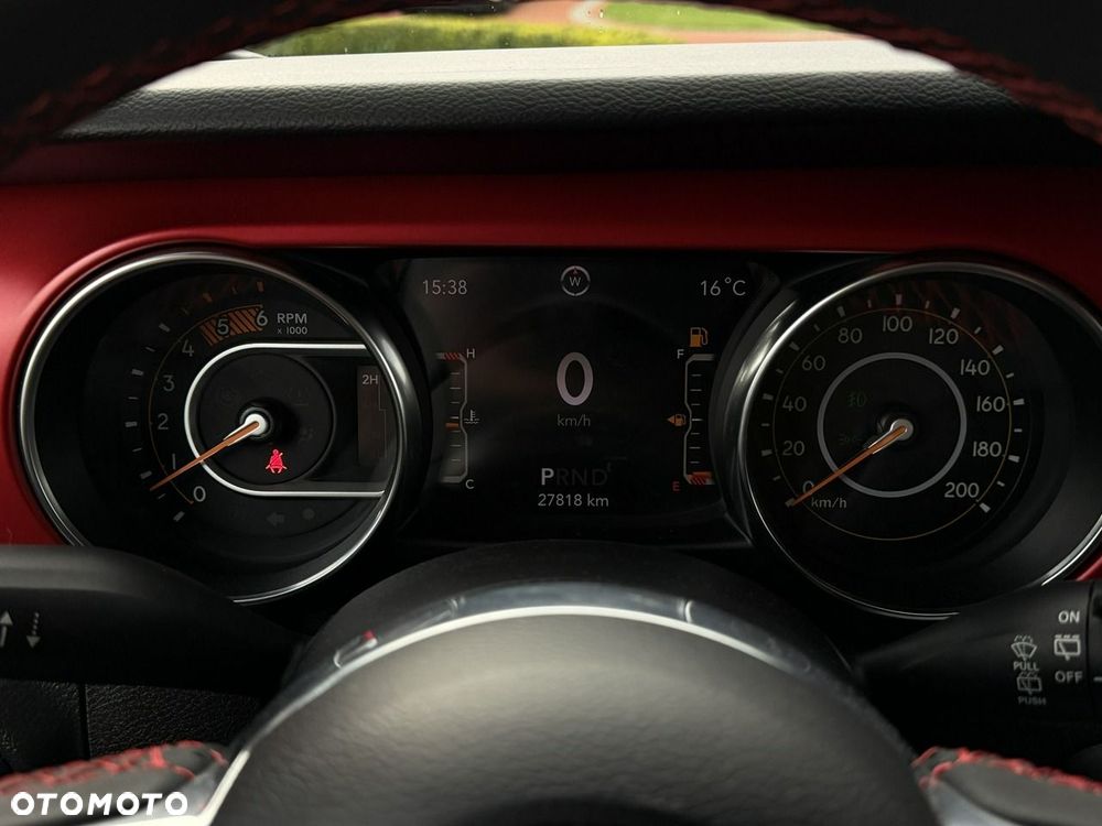 Jeep Wrangler - 25