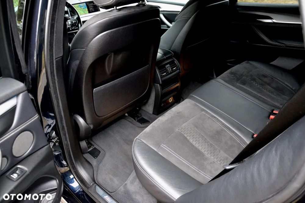 BMW X5 M M50d - 24