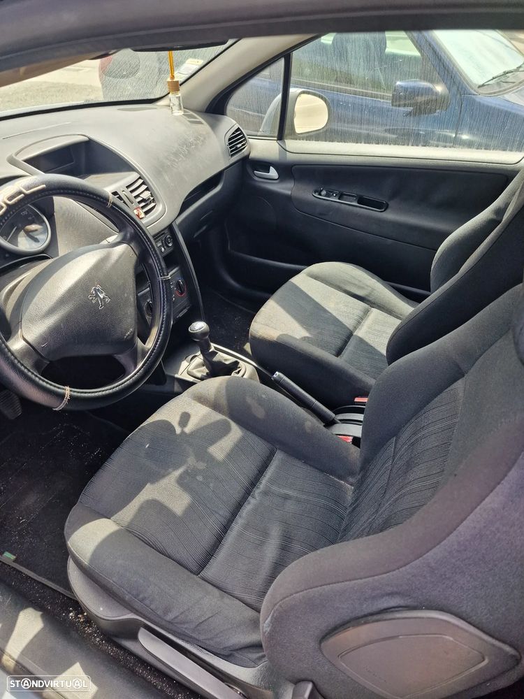 Peugeot 207 1.4 HDi Urban - 6