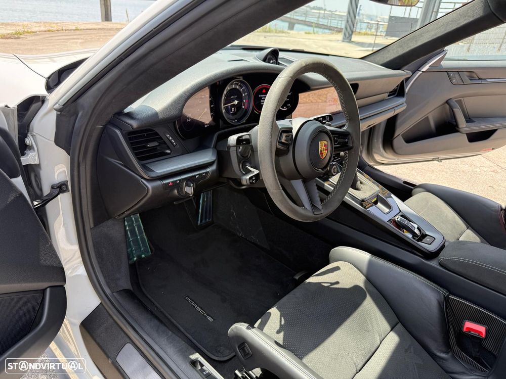 Porsche 911 (992) GT3 PDK - 9