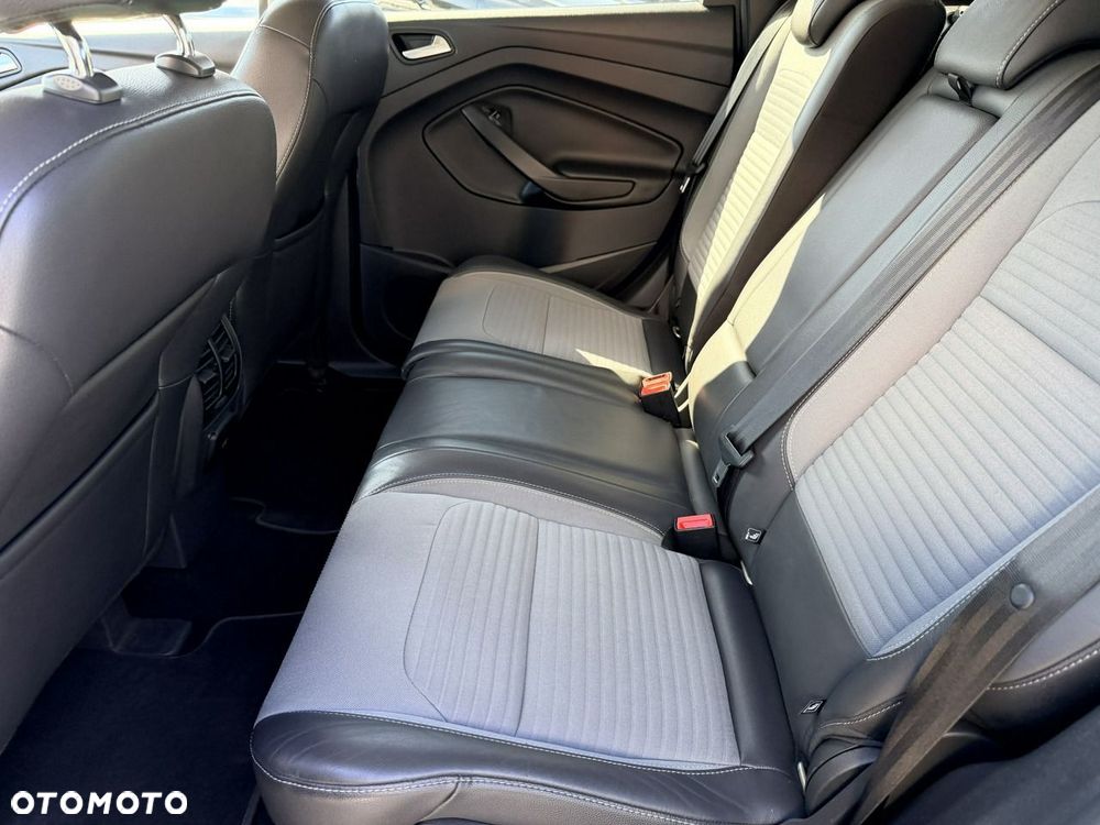 Ford Kuga 2.0 TDCi 4x2 Titanium - 28