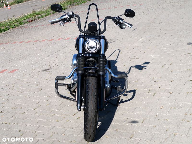 Harley-Davidson Softail Street Bob - 11