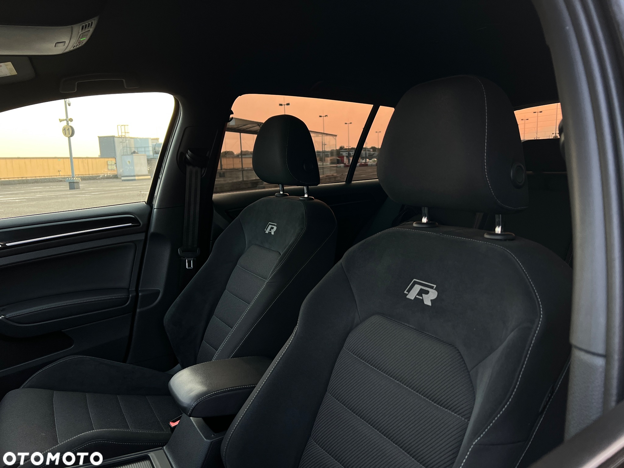 Volkswagen Golf VII 2.0 TSI BMT 4Mot R DSG - 9