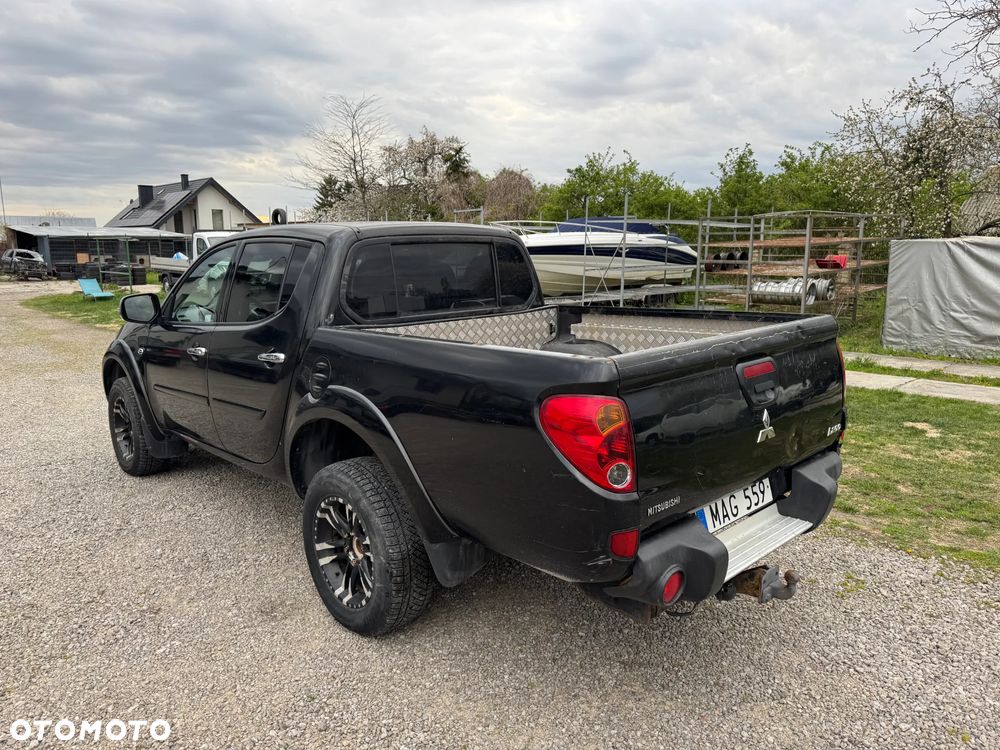 Toyota Hilux - 2