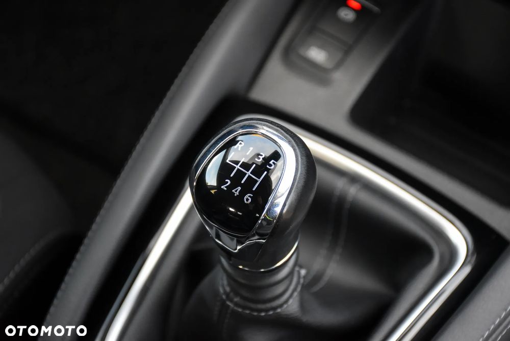 Nissan Qashqai - 25