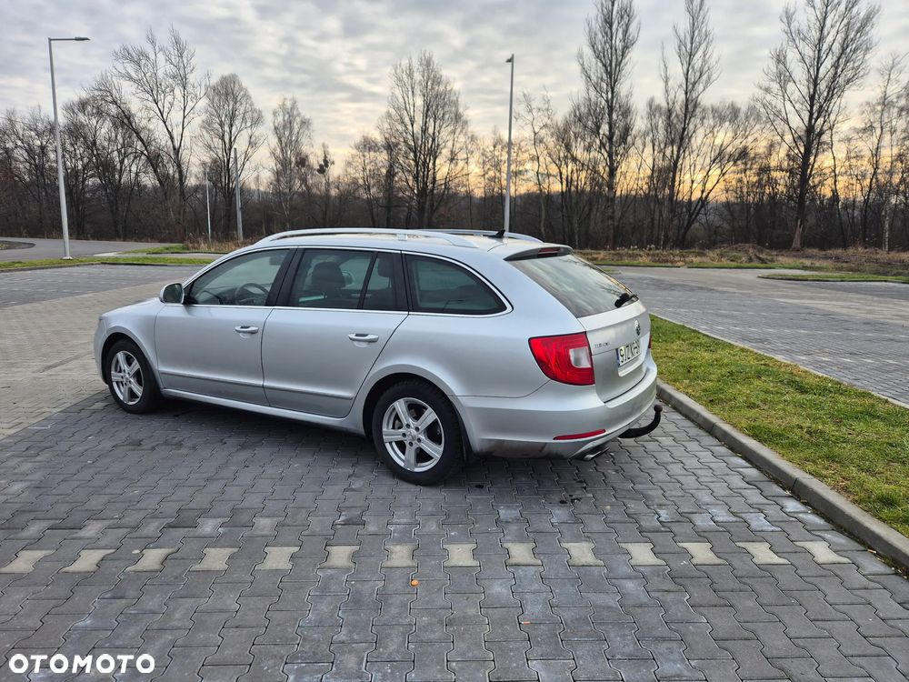 Skoda Superb 2.0 TDI 4x4 DSG Elegance - 3