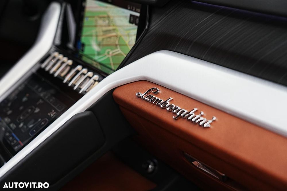 Lamborghini URUS - 28