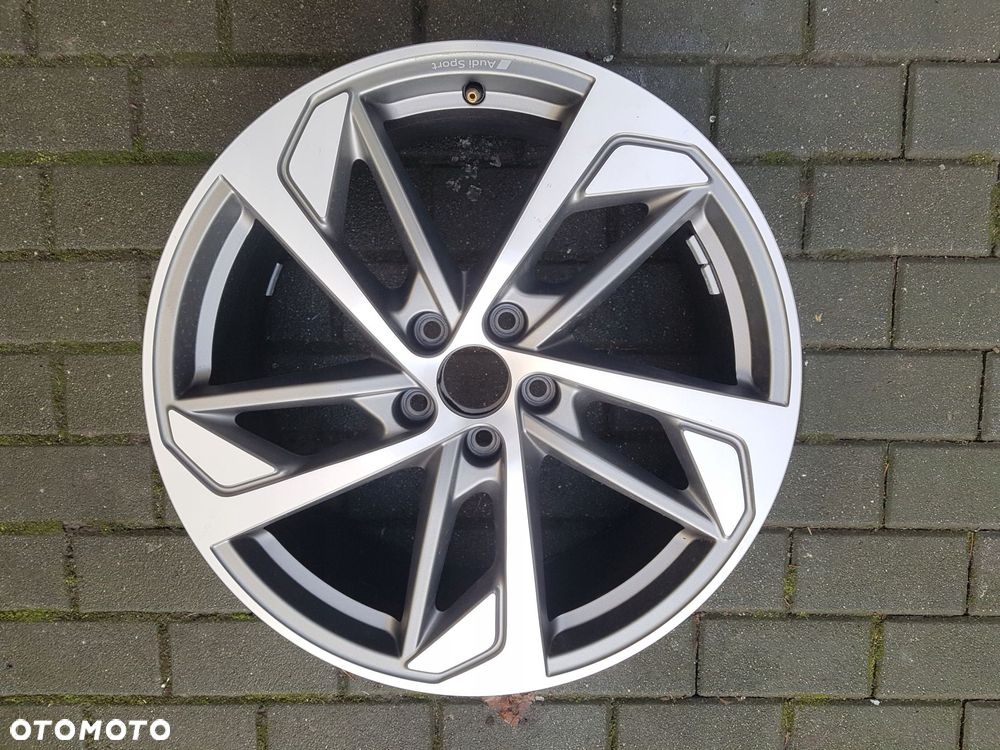 audi a3 s3 20^ felga aluminiowa 19 cali 8y0601025r - 1