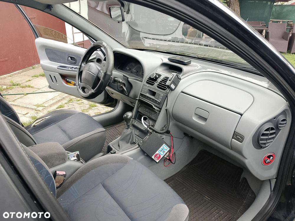 Renault Laguna - 3