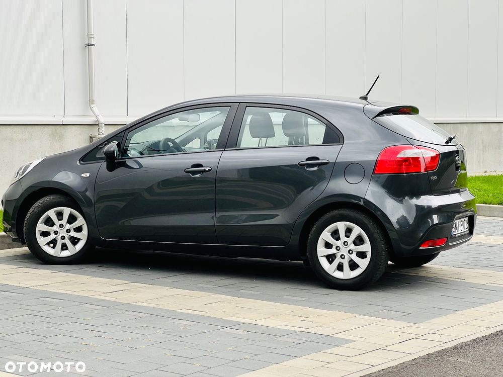 Kia Rio - 17