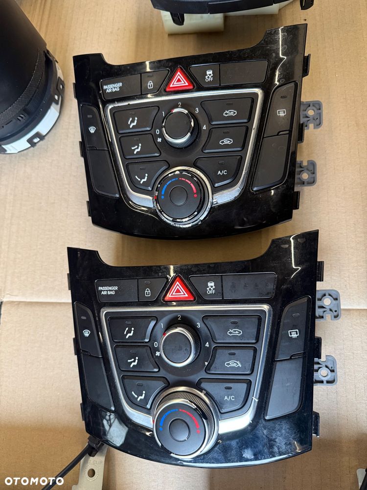 Hyundai i30 Wspomaganie elektryczne 56300A6200 - 1000 złoty  Konsola z poduszkami - 1000 złoty  Kierownica - 300 złoty  Manetki 944202K560 - 150 złoty  Stacyjka i30 - 150 złoty  Poduszki kurtyny i30 -  85010A6000 - 150 złoty  85020A6000 - 150 złoty  Dźwignia zmiany biegów 84650A6000X - 150 złoty  Panel klimatyzacji (2 sztuki) 97250-A6040GU - 150 złoty sztuka  Radio 96170 A6210GU (2sztuki) - 250 złoty sztuka  Hyundai licznik 94003 A6510 (2 sztuki) - 250 złoty  Moduł bsi:  91950-A6021 - 100 złoty  91950-A6041 - 100 złoty  Sterownik assy:  95400-A6011 - 100 złoty  95400-A6021 - 100 złoty  Sterownik silnika: 39130-2A610 - 500 złoty  Sensor poduszek:  95910A6000 - 150 złoty  95910A6300 - 150 złoty  Moduł haka D-52249 - 150 złoty  Komputer sterownik bosch:  0281016011 - 250 złoty  0281013402 (2 sztuki) - 350 złoty sztuka  0281015437 - 250 złoty  0281017213 - 200 złoty  0281014291 - 100 złoty  0281015864 - 500 złoty  0281014292 (2 sztuki) - 250 złoty sztuka  Komputer silnika:  391122B100 (4 sztuki) - 400 złoty sztuka  391122B200 (4 sztuki) - 400 złoty sztuka  391122B102 (4 sztuki) - 250 złoty sztuka  391122B140 - 800 złoty  Sterownik komputera:  391192B700 - 250 złoty  391122b125 - 200 złoty  391102BGB3 - 200 złoty - 7