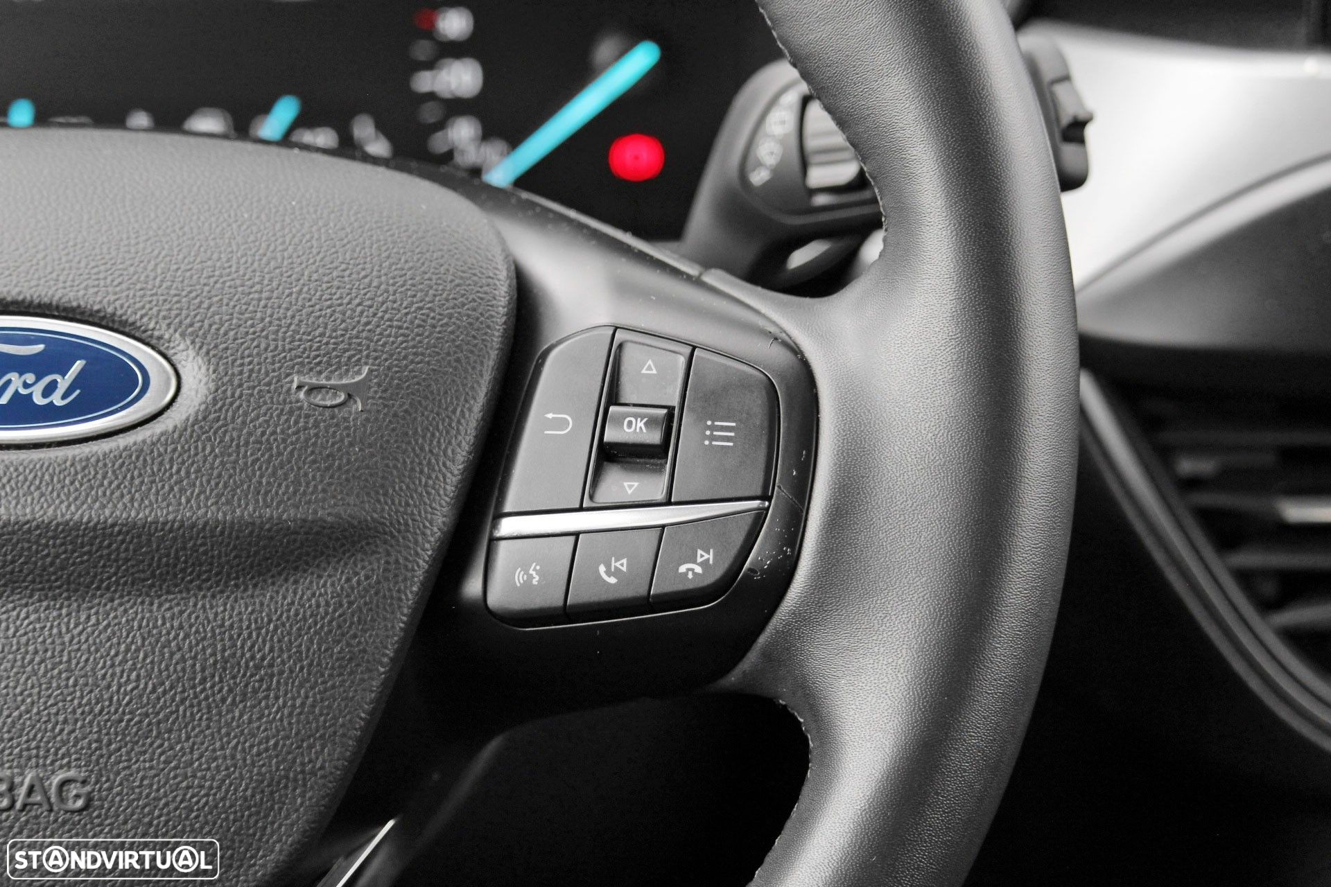 Ford Focus 1.0 EcoBoost MHEV Connected - 16