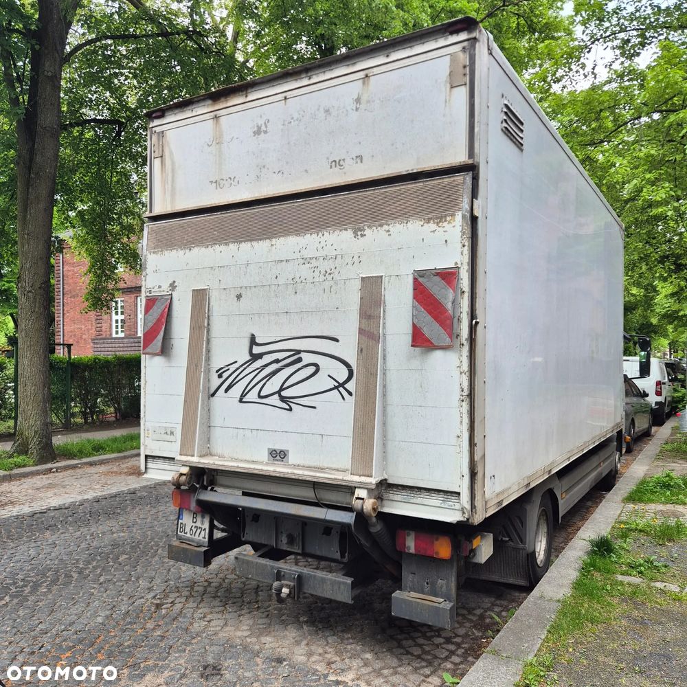 Mercedes-Benz 815 - 4
