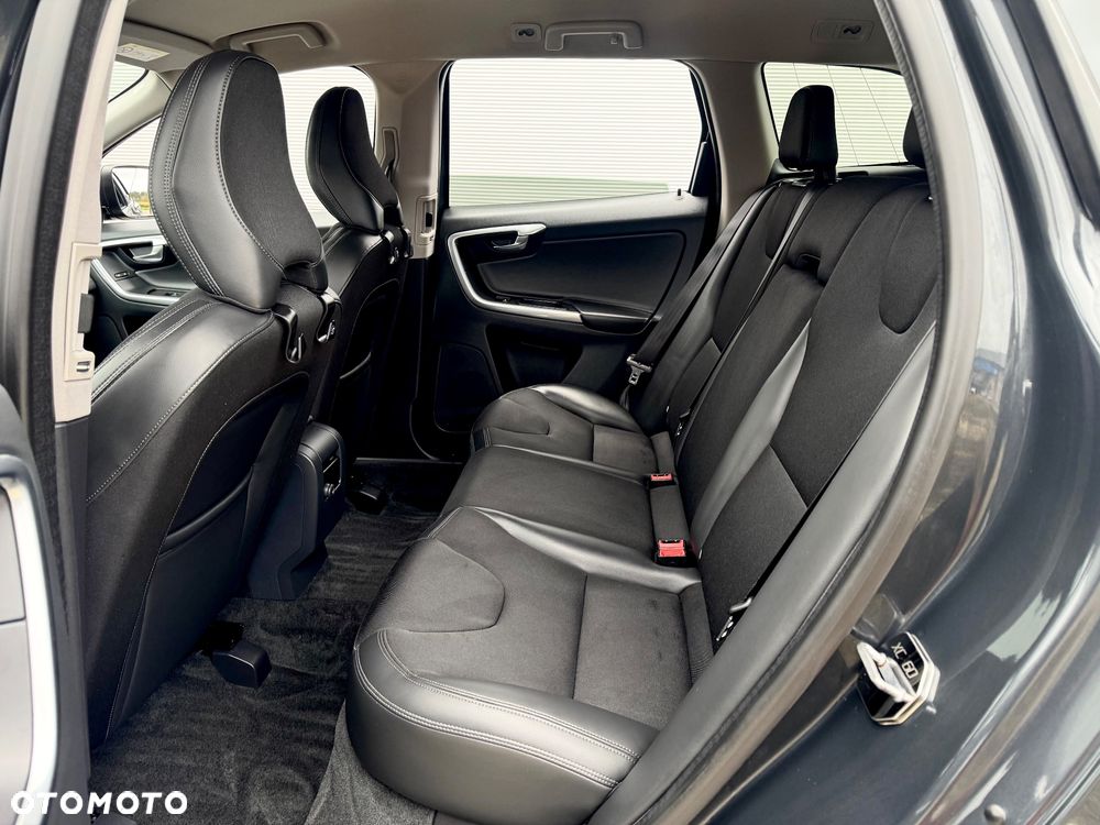 Volvo XC 60 D3 Geartronic Momentum - 31