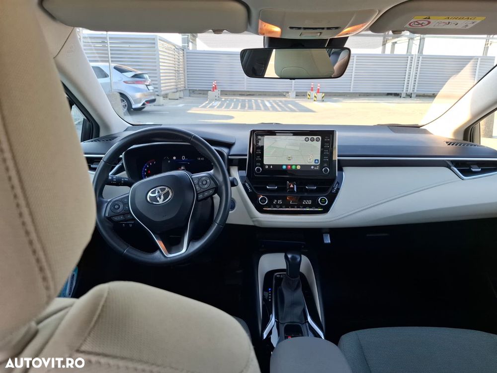 Toyota Corolla - 1