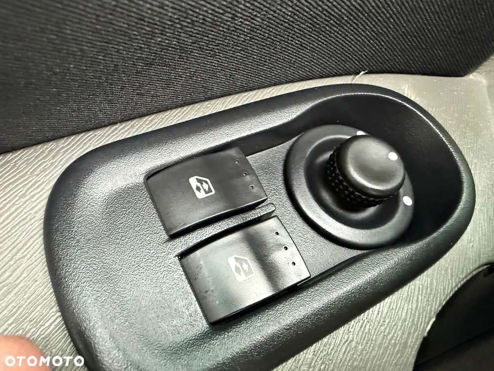 Renault Kangoo 1.6 16V 105 Authentique - 29