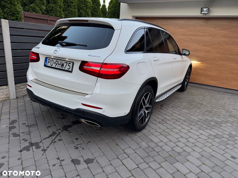 Mercedes-Benz GLC 250 4Matic 9G-TRONIC AMG Line - 9