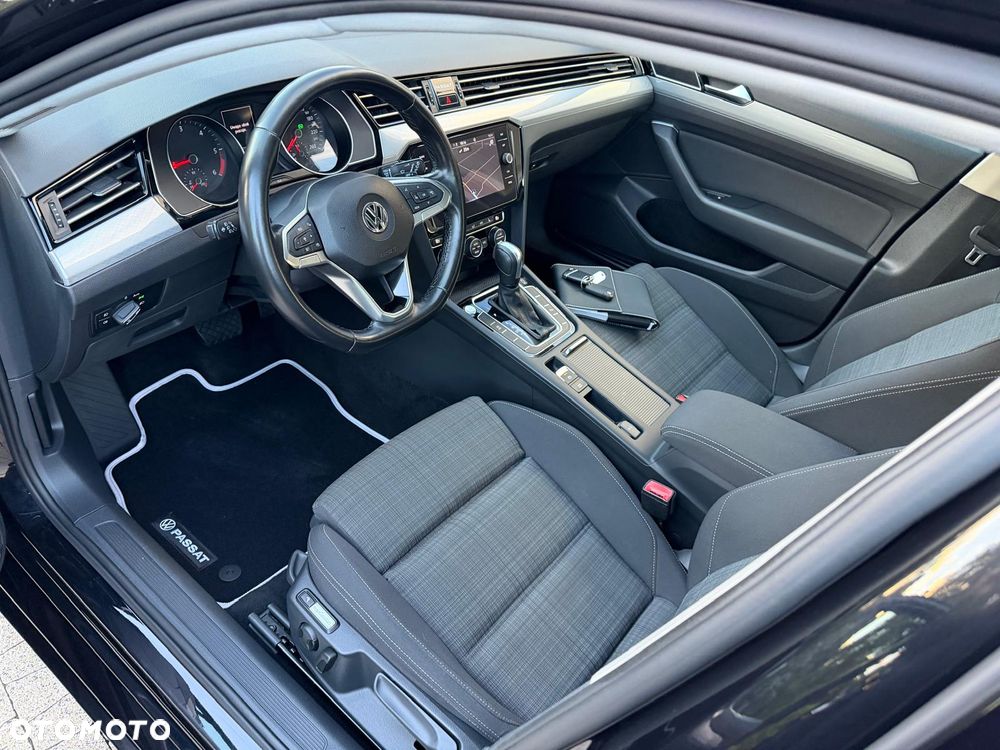 Volkswagen Passat 2.0 TDI SCR DSG Comfortline - 5