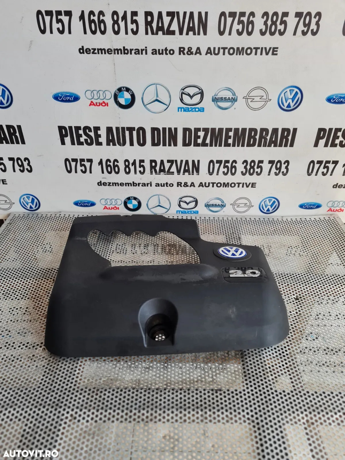 Capac Motor Vw Bora Golf 4 2.0 Benzina  - Dezmembrari Arad - 4