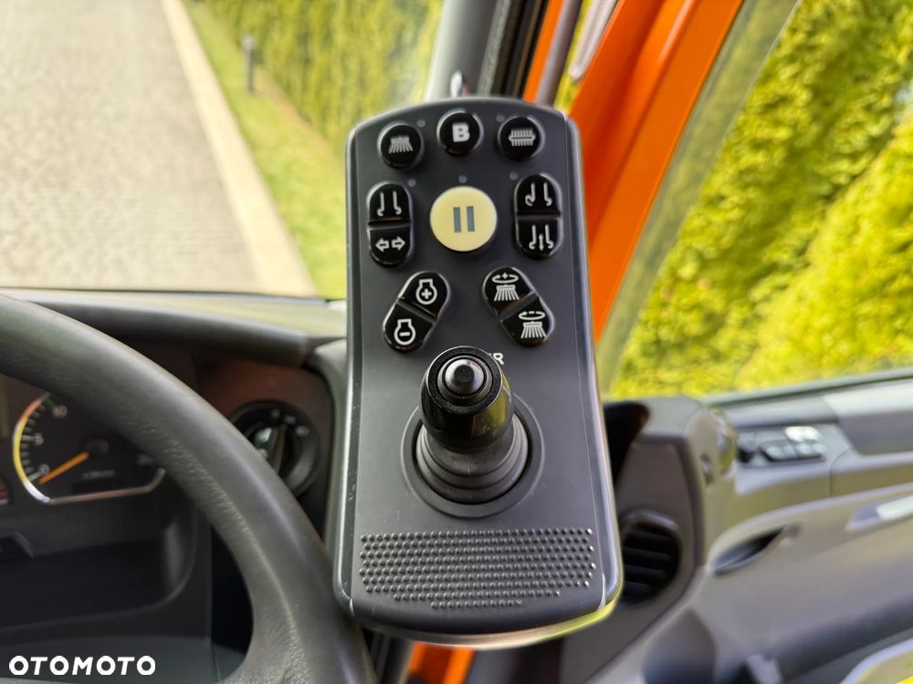 Mercedes-Benz AXOR 1829 BUCHER OPTIFANT 8000 - 18