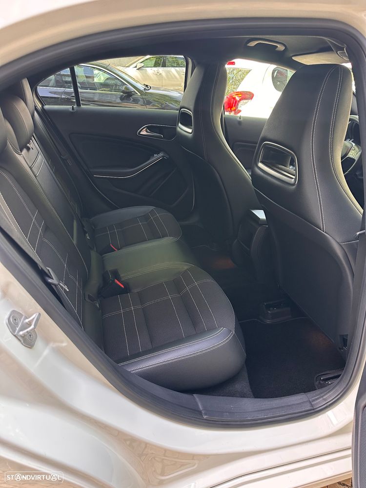 Mercedes-Benz A 180 CDI 7G-DCT Urban - 15