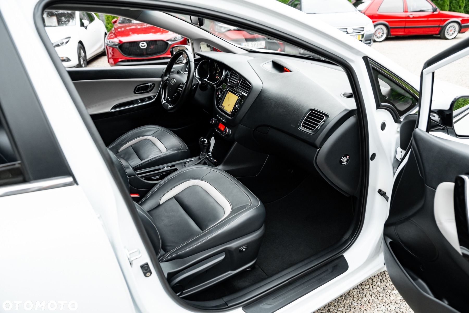 Kia Ceed Cee'd 1.6 GDI L Business Line DCT - 36