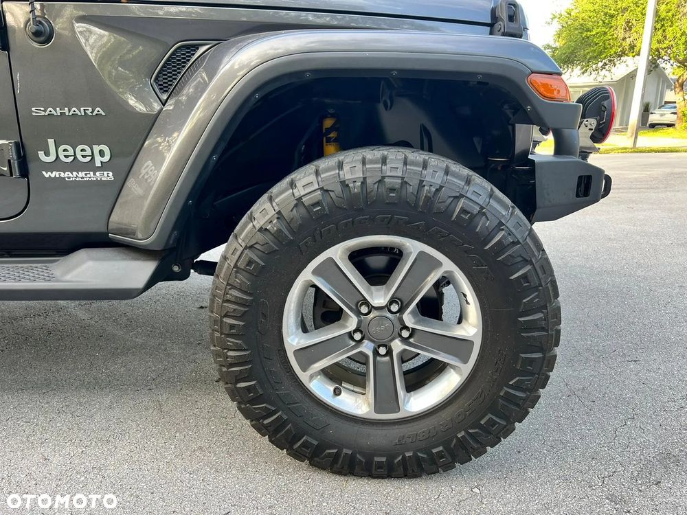 Jeep Wrangler - 26
