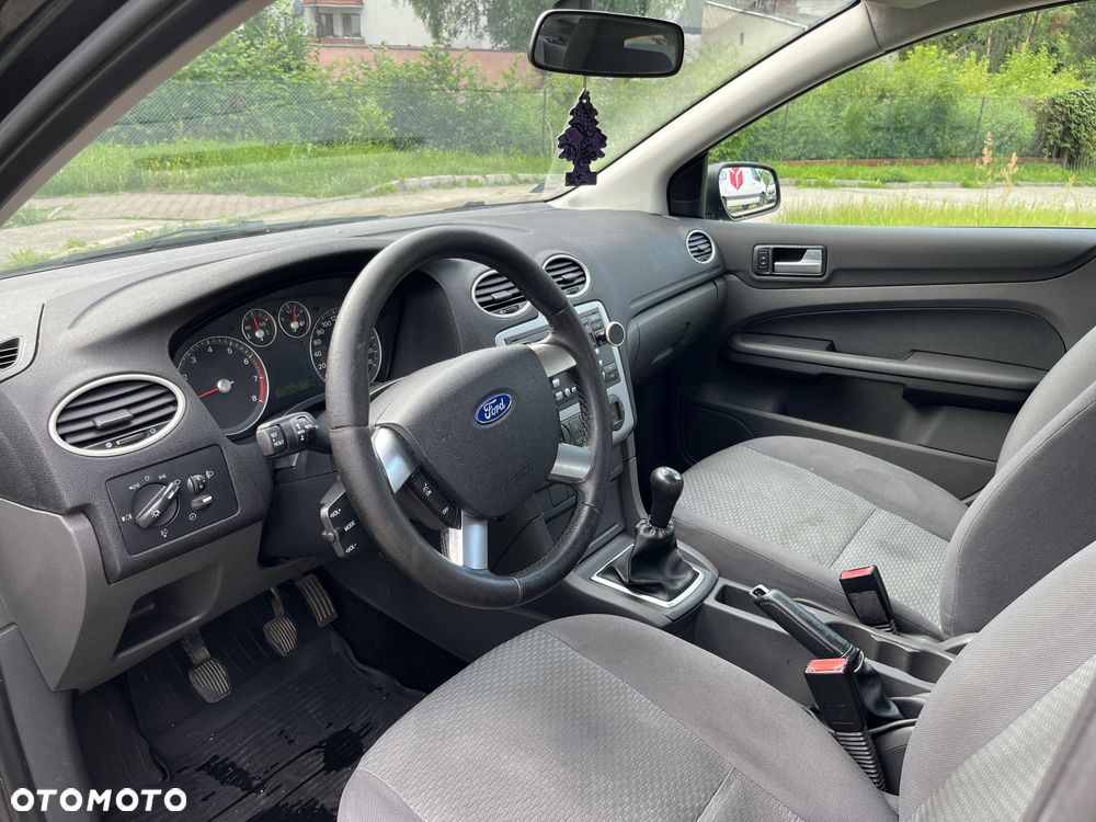 Ford Focus 1.6 Ambiente - 9
