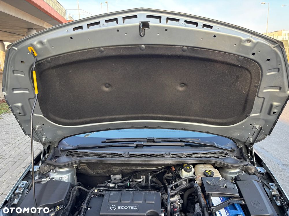 Opel Astra 1.4 Turbo Edition Sport - 29