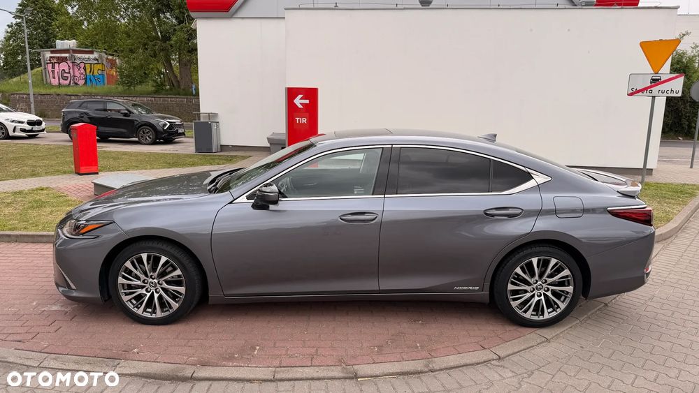 Lexus ES 300h Prestige - 4