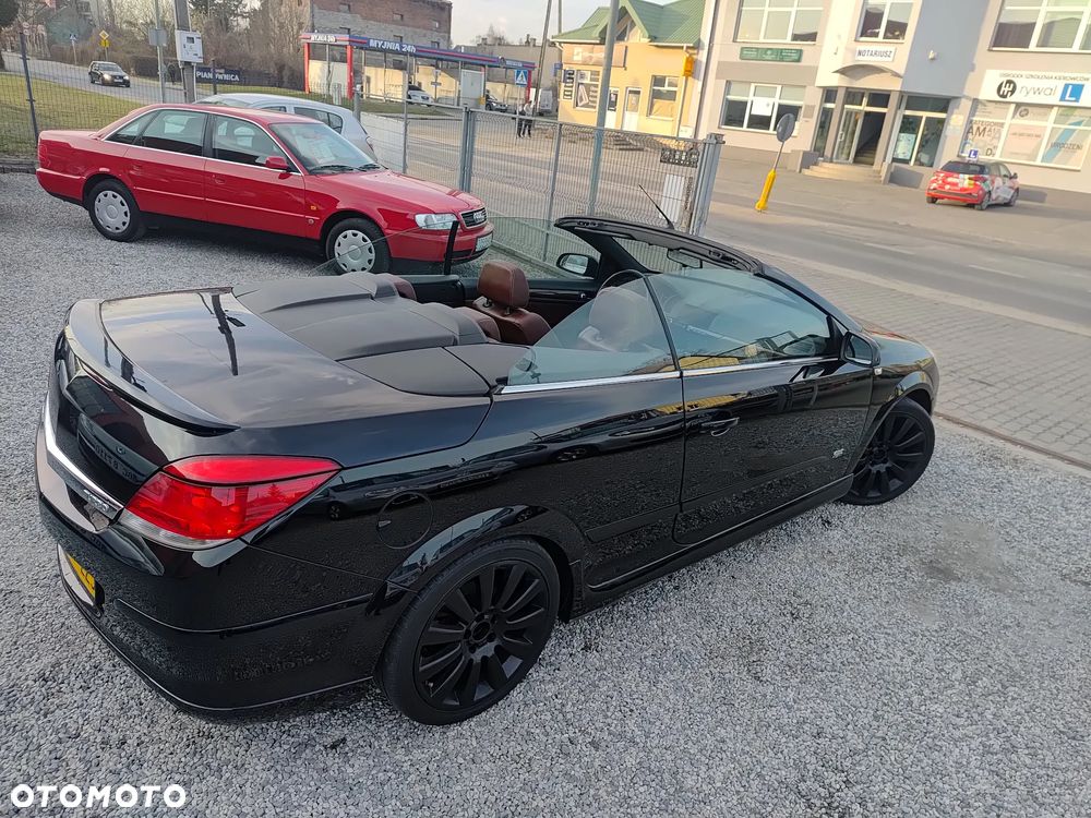 Opel Astra 1.6 Turbo Cosmo - 27