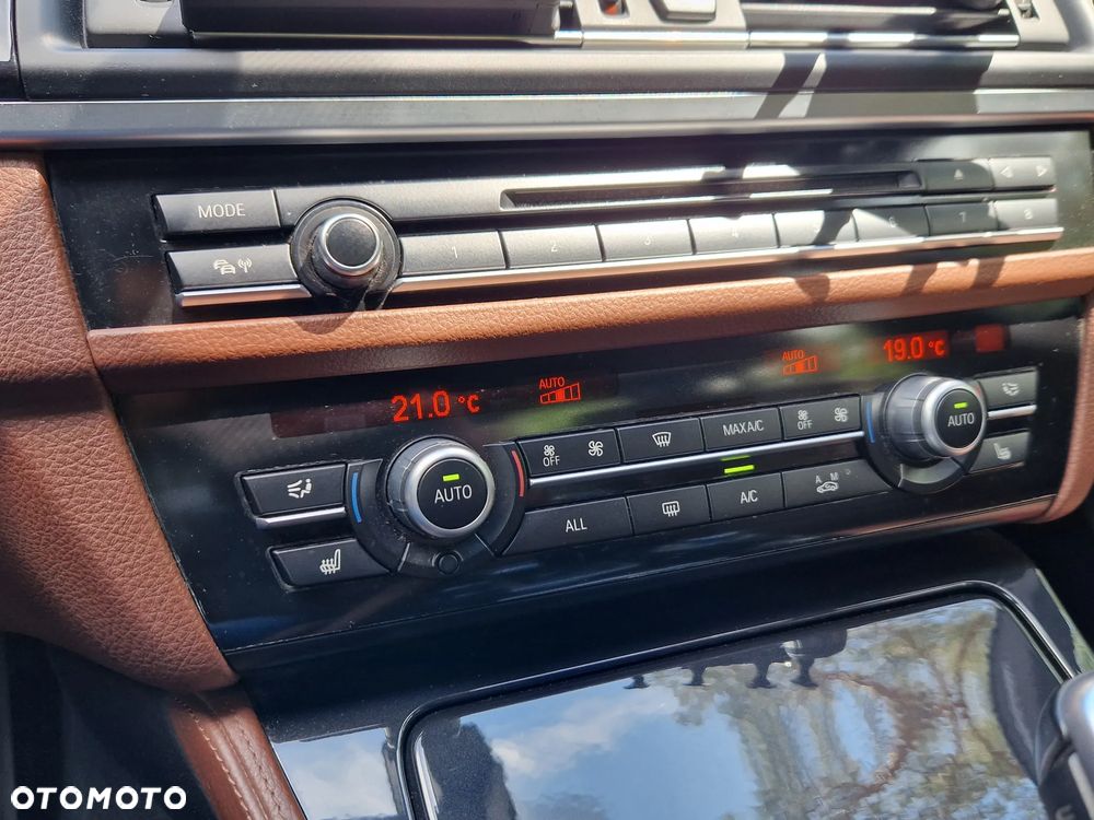 BMW Seria 5 520d Luxury Line - 22
