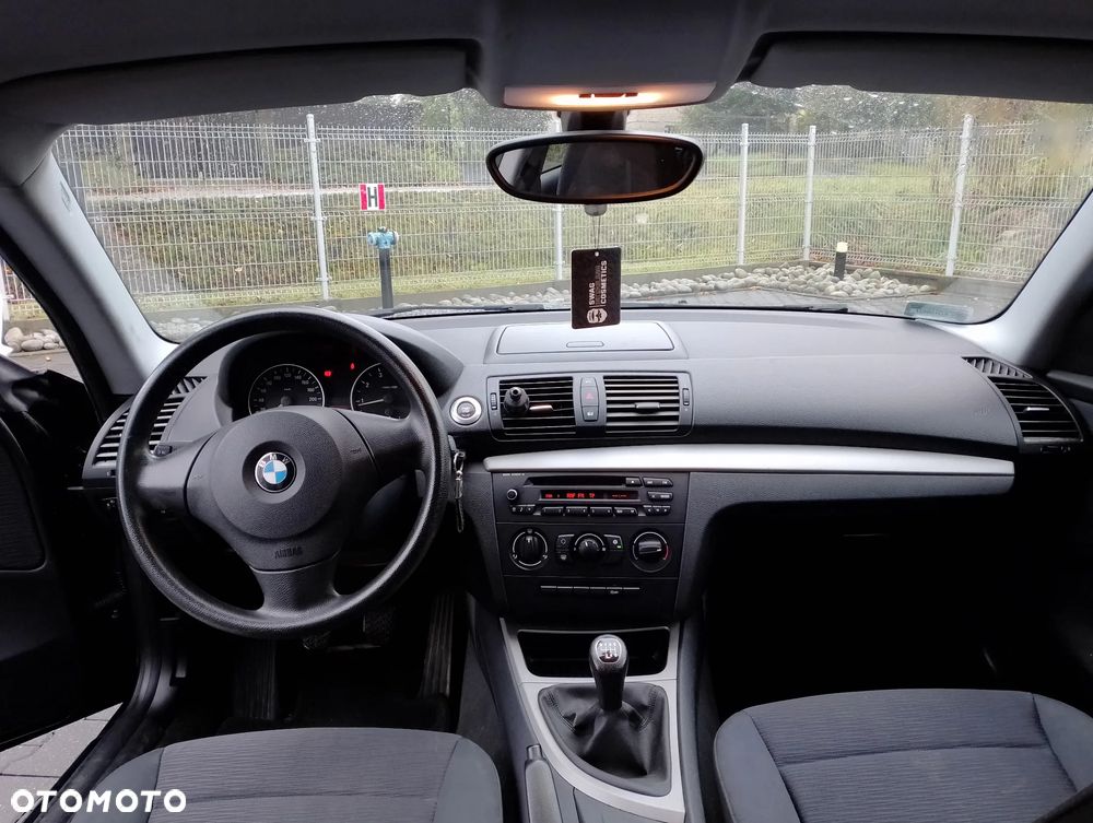 BMW Seria 1 116i - 11