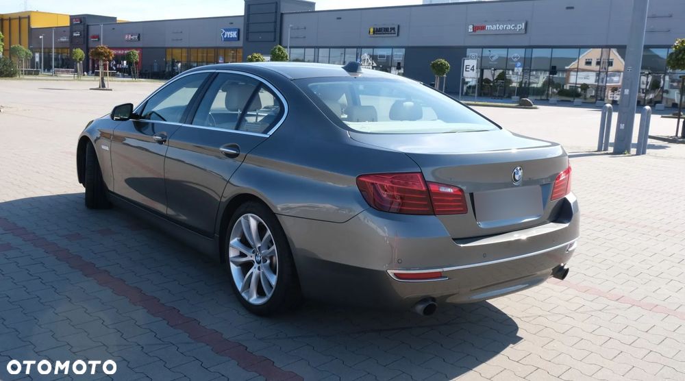 BMW Seria 5 535i xDrive Sport-Aut Luxury Line - 3