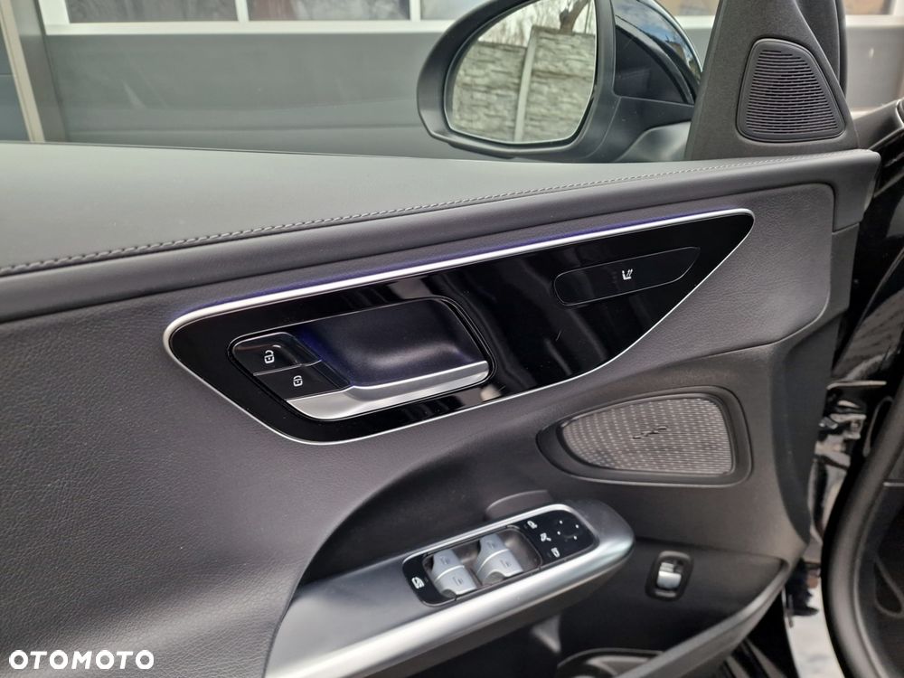 Mercedes-Benz Klasa C 300 d 9G-TRONIC - 17