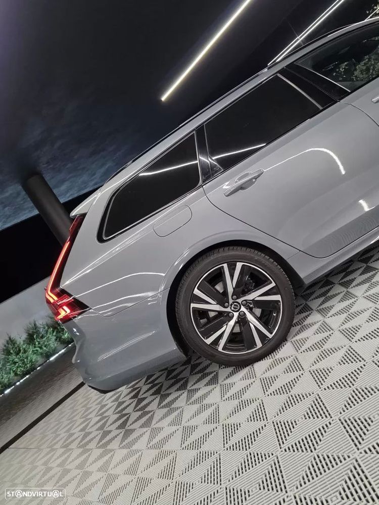 Volvo V90 2.0 T6 PHEV R-Design AWD - 17