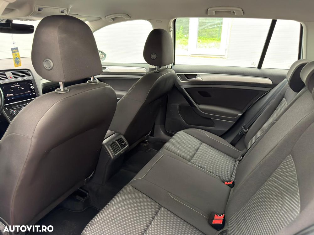 Volkswagen Golf 1.6 TDI SCR Comfortline - 12