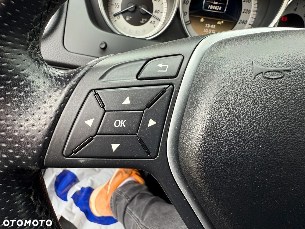 Mercedes-Benz Klasa C 180 BlueEFFICIENCY - 39