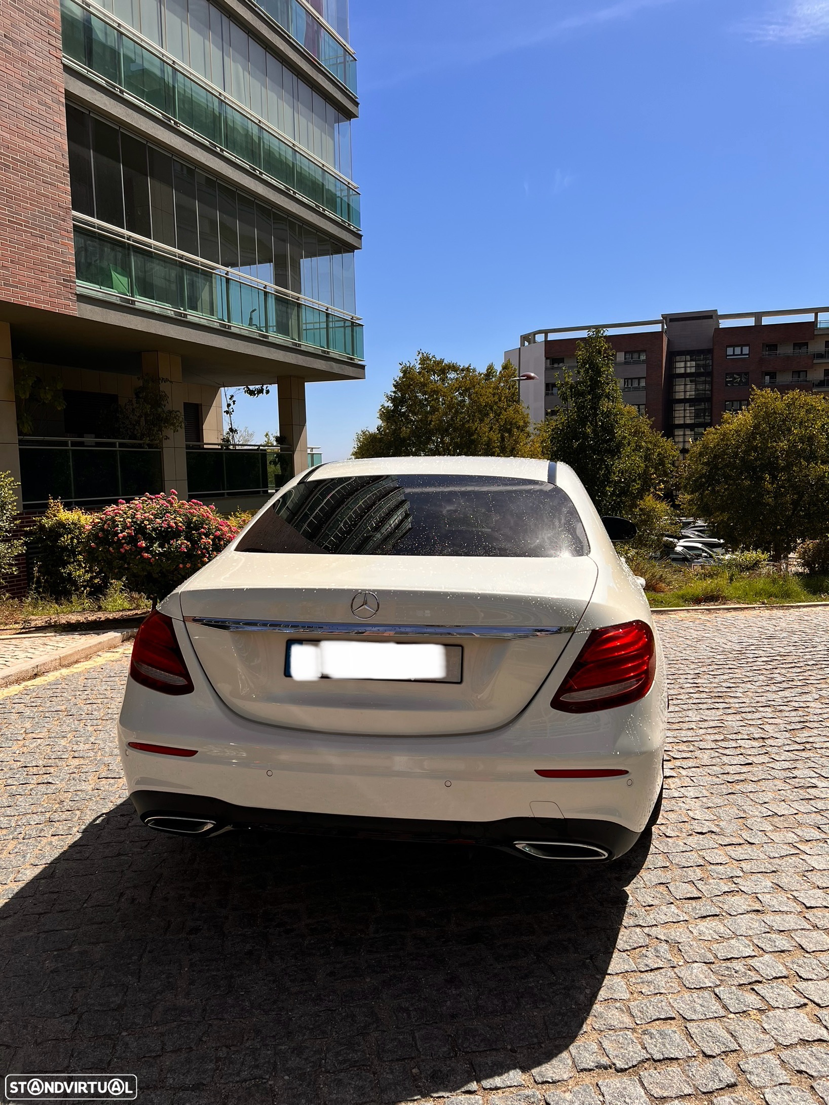 Mercedes-Benz E 220 d AMG - 8
