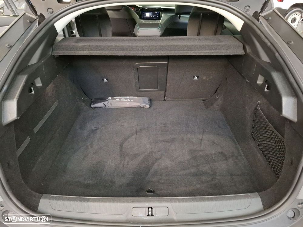 Peugeot 408 1.2 Hybrid Allure e-DCS6 - 8