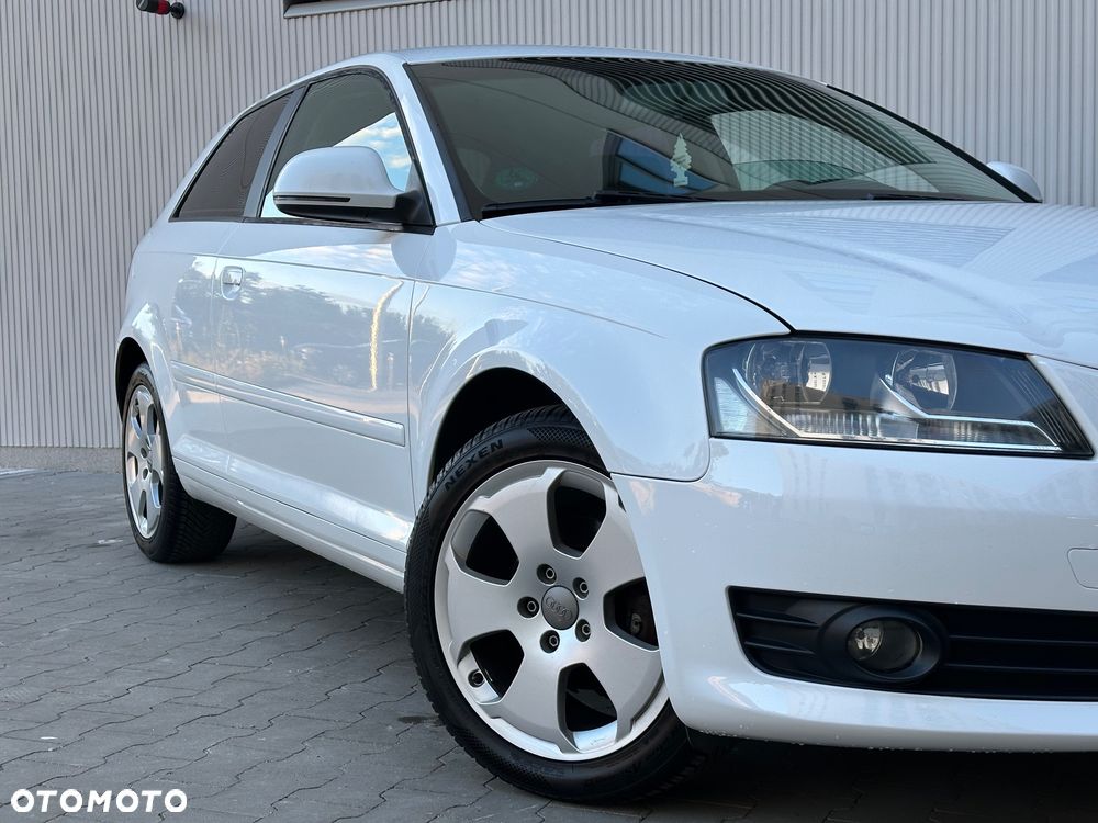 Audi A3 3-drzwiowe 1.6 TDI DPF Ambition - 11