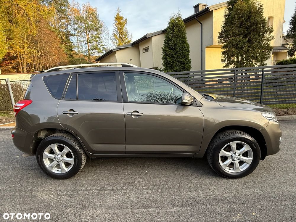 Toyota RAV4 2.0 VVT-i Premium - 8